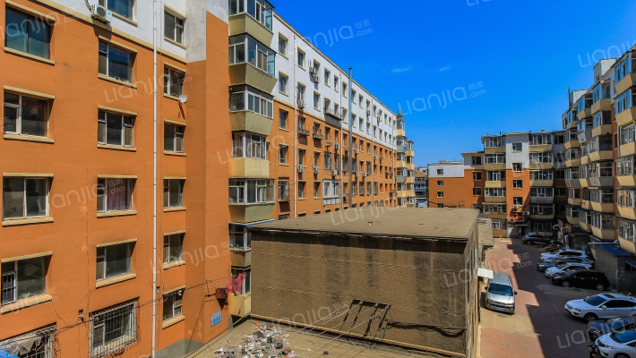 粮食局家属楼外景图