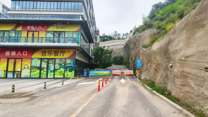 绿城深蓝时光外景图