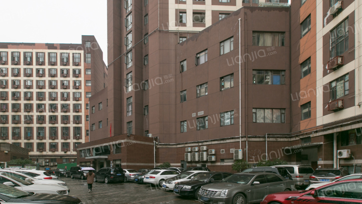 财源大厦外景图