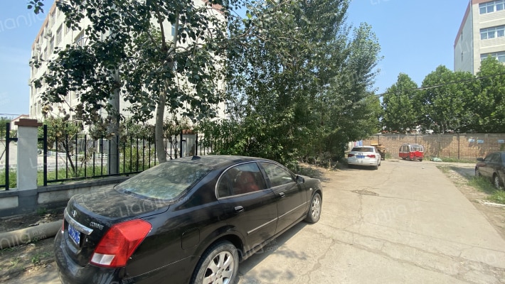 冶金学院宿舍外景图