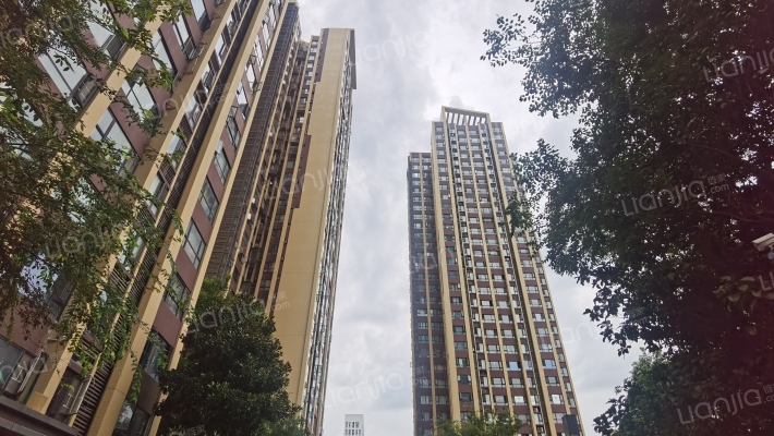 佳年华广场一期外景图