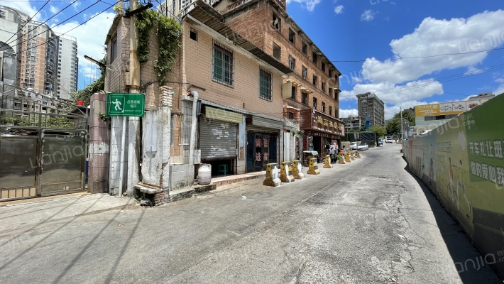 尚义小学教师宿舍外景图