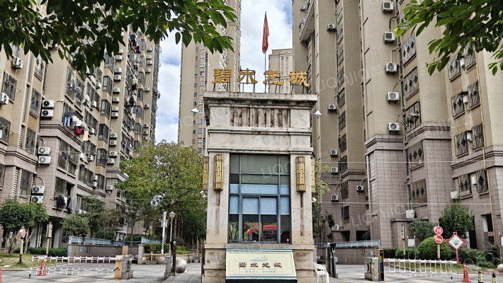 碧水龙城外景图