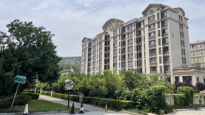 鲁商蓝岸丽舍外景图