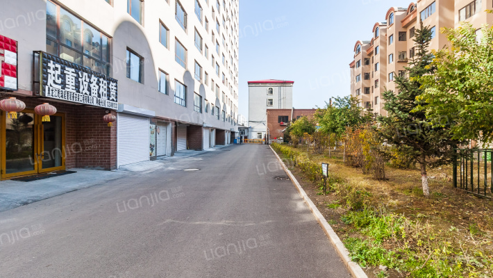 体东名城外景图