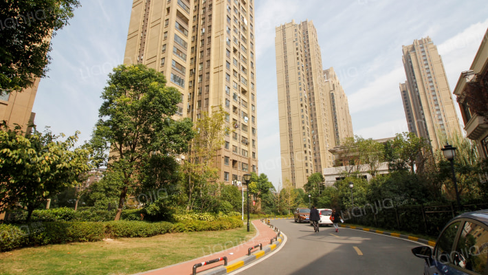 保利拉菲外景图