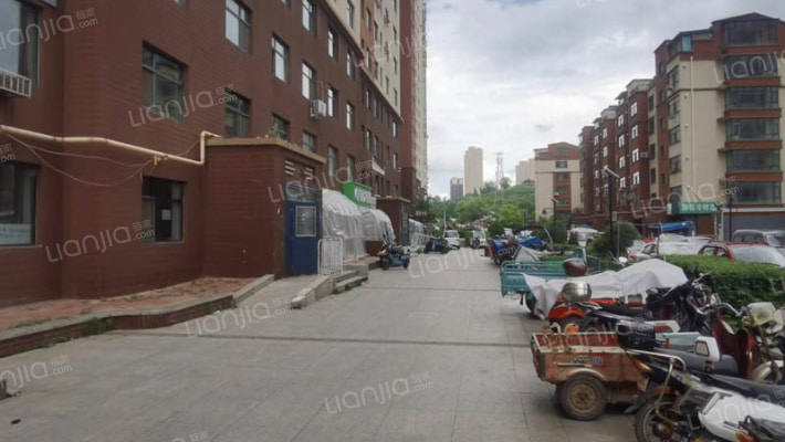 隆泰碧水山城B区外景图