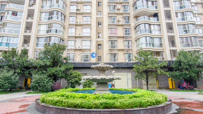 润沁园小区外景图