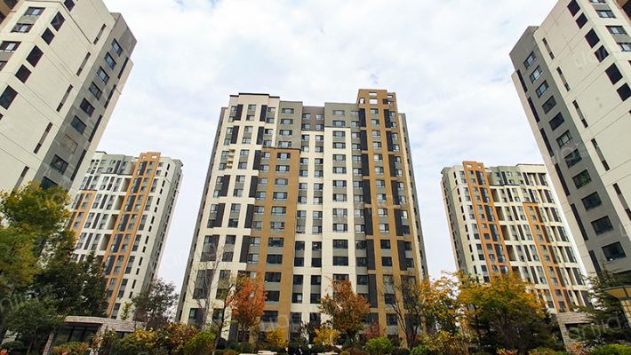 高实馨城外景图