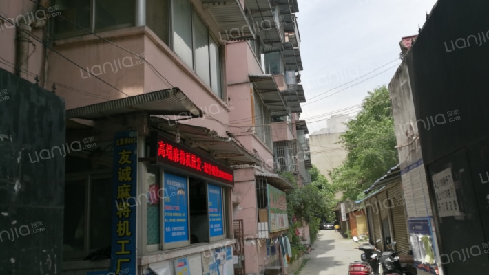 洗面桥街27号外景图