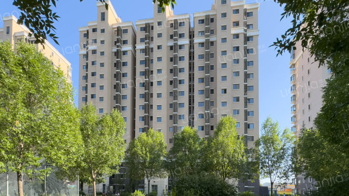 唐源云居外景图