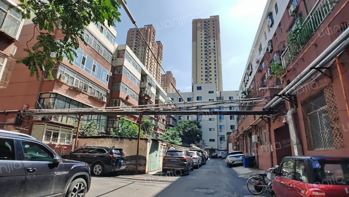 建国商住楼外景图