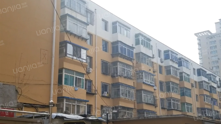 哈大楼小区外景图