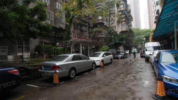 东风东路754号大院外景图