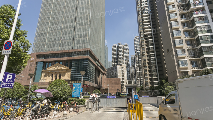 世纪金源国际公寓外景图