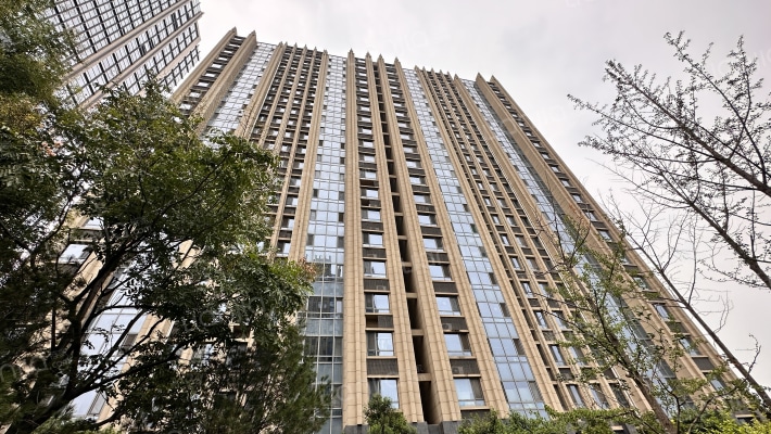 中润世纪财富中心外景图