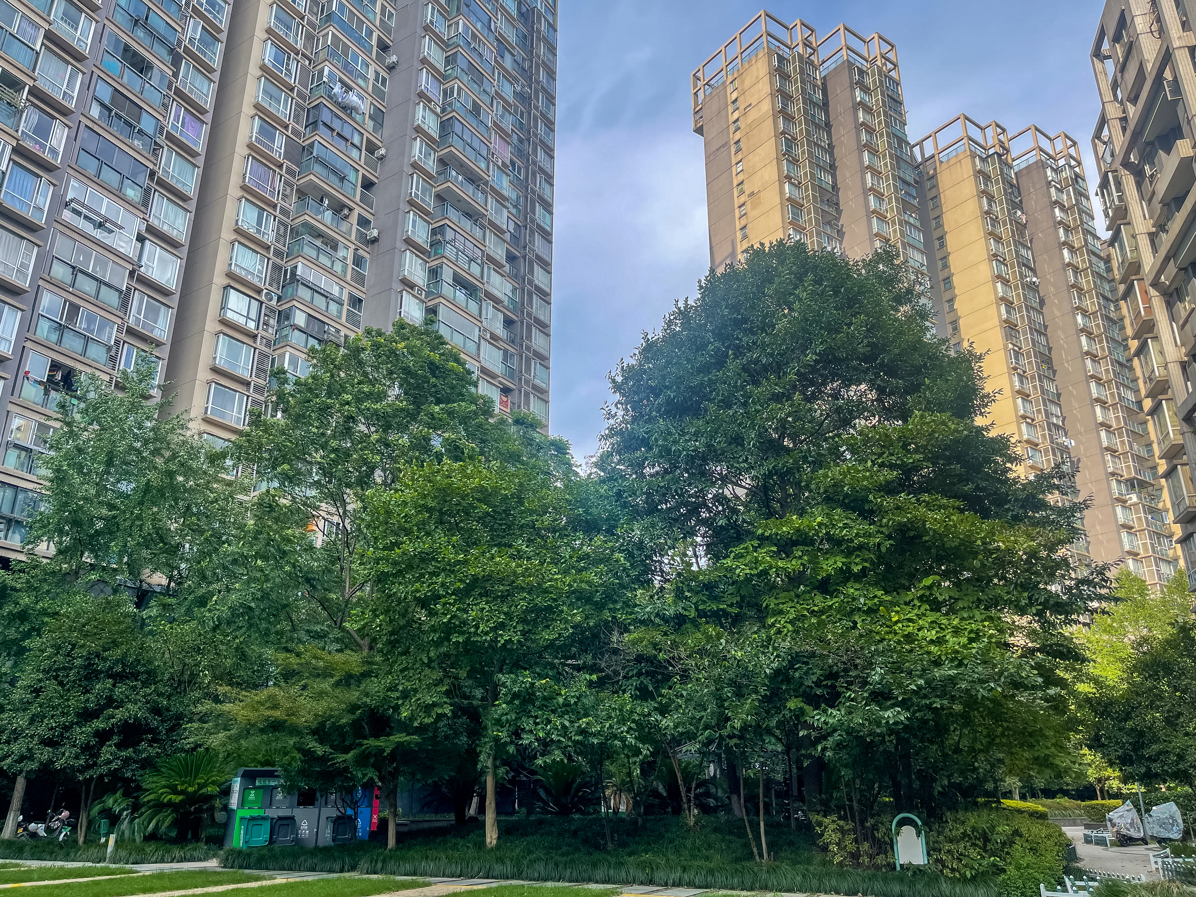 现代名苑小区实景 18