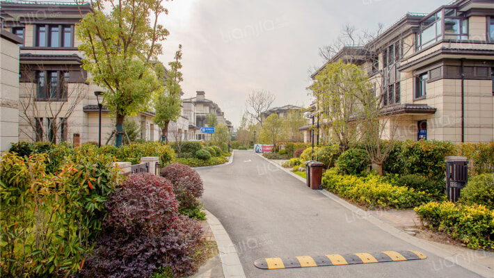 海上湾闻涧外景图