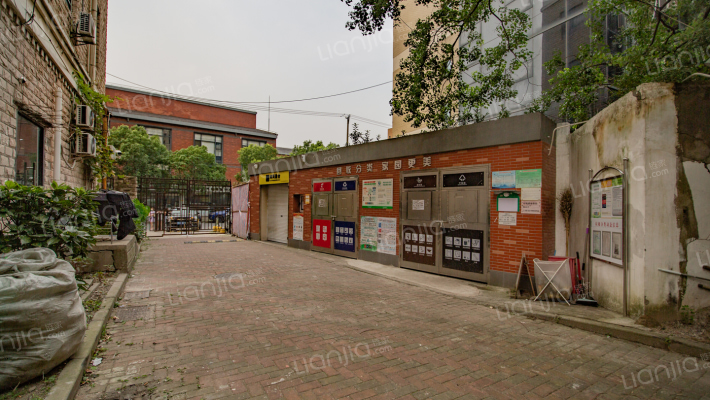 国威大厦小区外景图