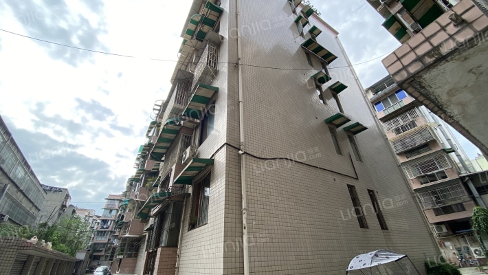 千禧公寓B区外景图