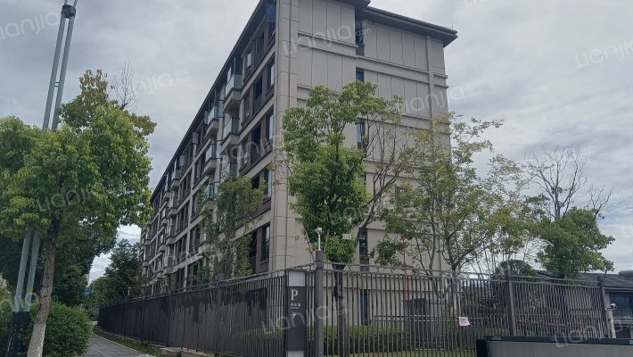 龙湖長滩原麓倾麓外景图