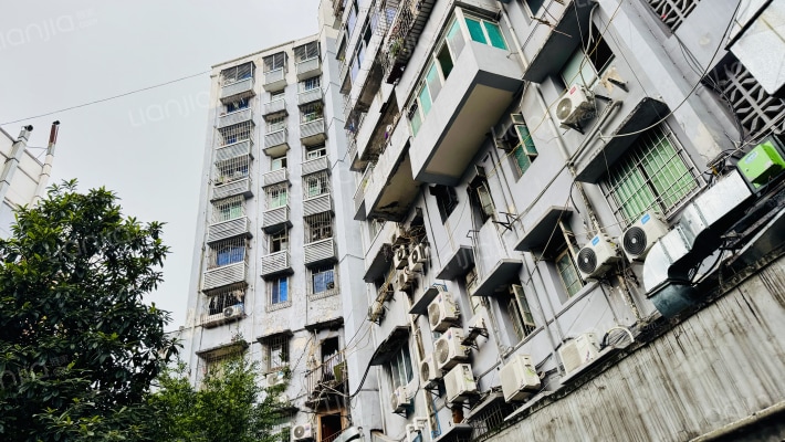 银安花园外景图