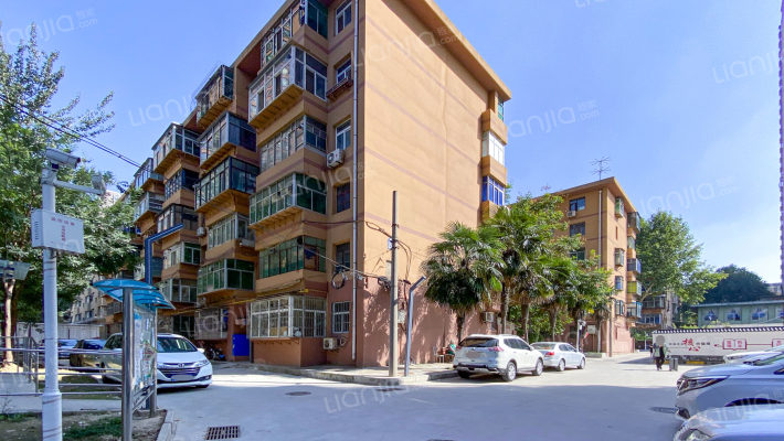 西安工业大学东家属院外景图