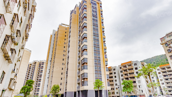 麓景湾花园外景图