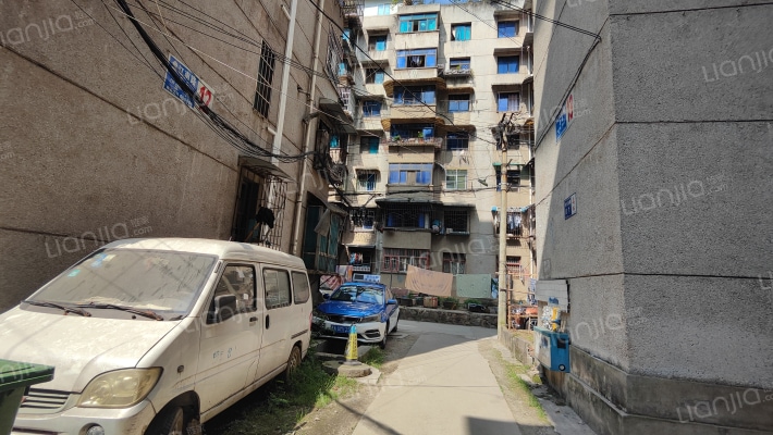 轴承厂家属区外景图