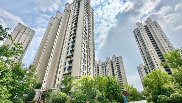 十里春风外景图