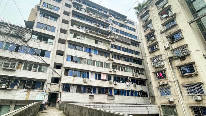 上游三村外景图