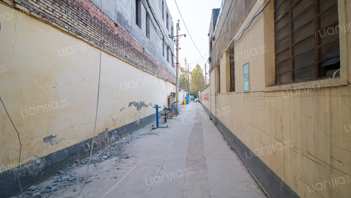 宋砦路9号童鞋厂家属院外景图