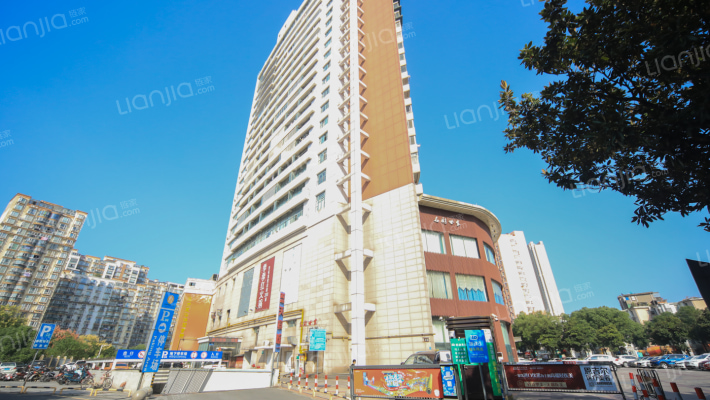 蓝天碧水新世界外景图