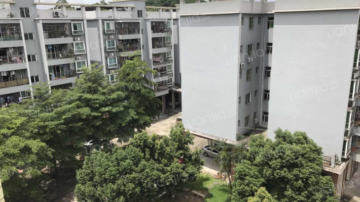 名嘉花园外景图