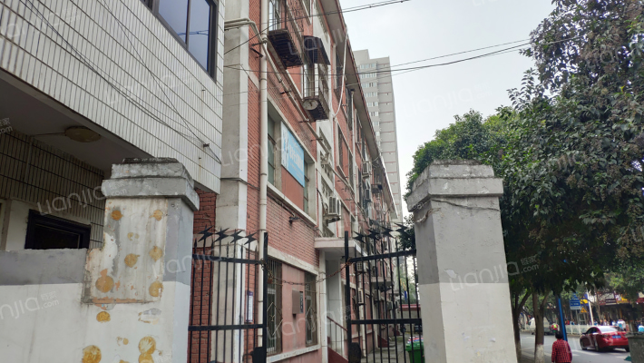 教师花园外景图