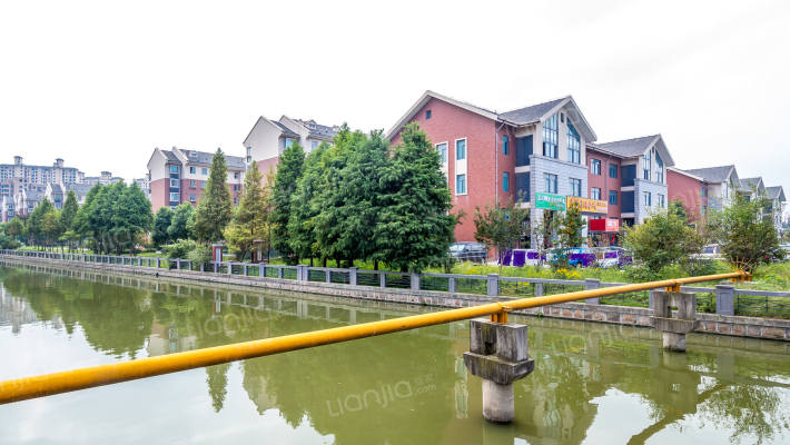 汇丰荷苑外景图