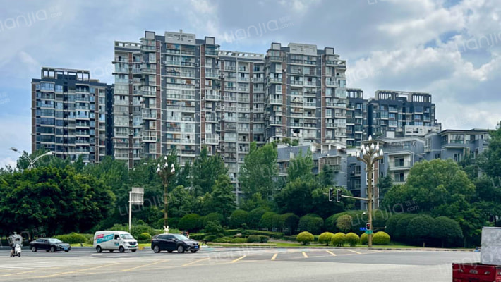 龙域都市兰亭外景图