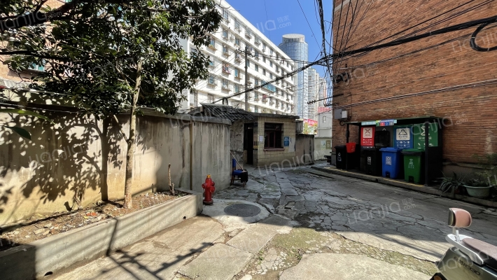 遵义路274号外景图