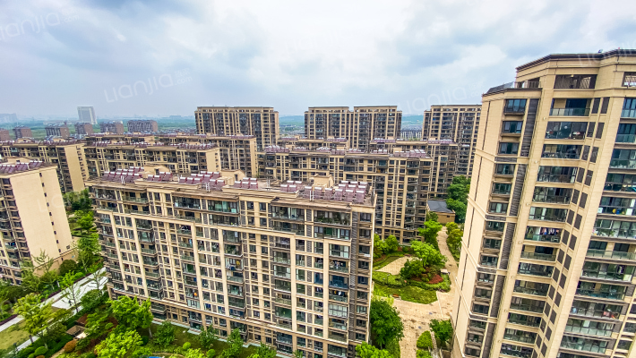 鸿坤理想湾外景图