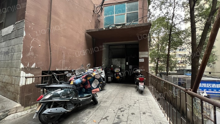 蟠桃宫路4号外景图