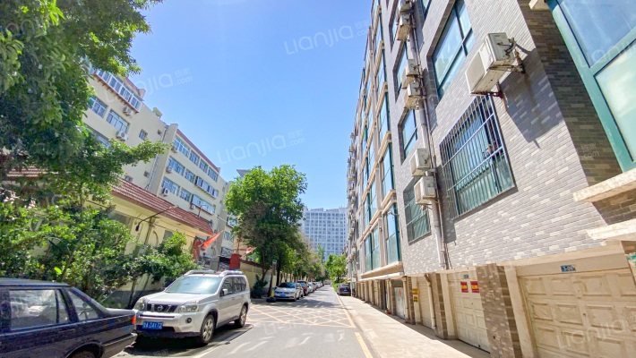 葡萄园小区外景图