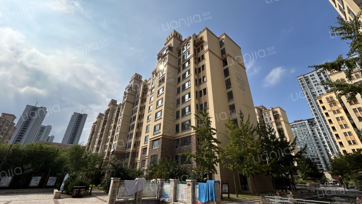 解家营村外景图