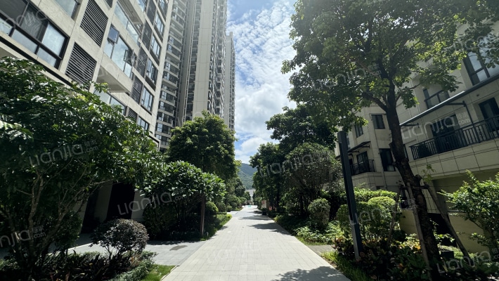 绿地杉禾田晶舍外景图