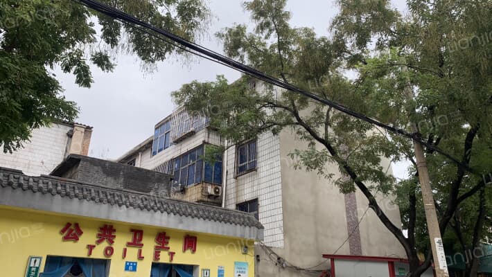 邮政小区家属楼外景图