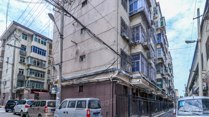 兴中路啤酒厂家属院外景图