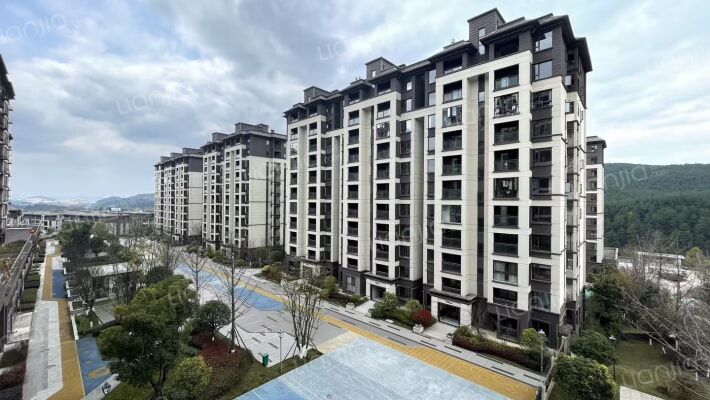 中铁逸景湾外景图