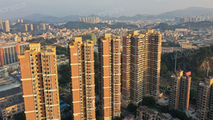 天林湖花园外景图