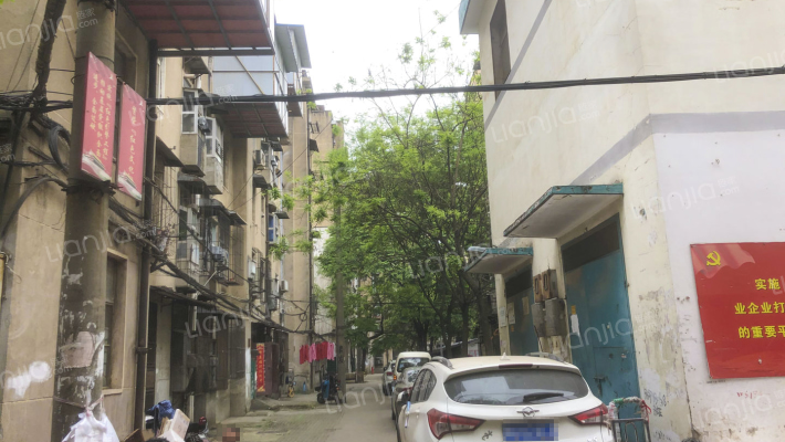 为群二村外景图