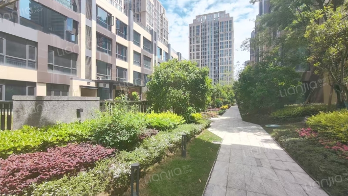 棠湖华府公园外景图