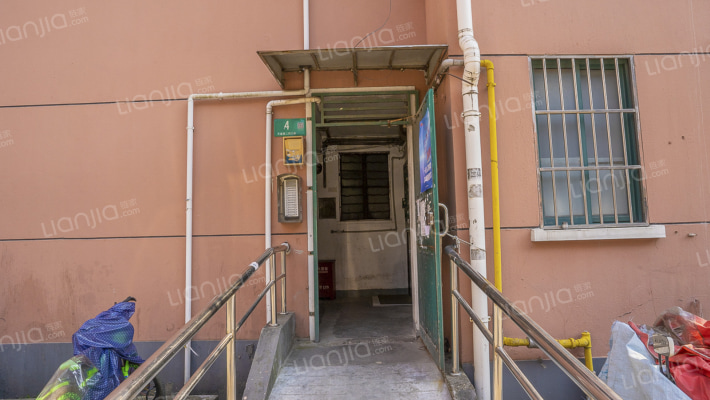 昆三小区 外景图